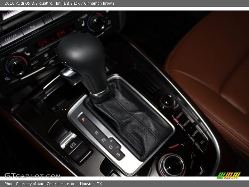 Brilliant Black / Cinnamon Brown 2010 Audi Q5 3.2 quattro