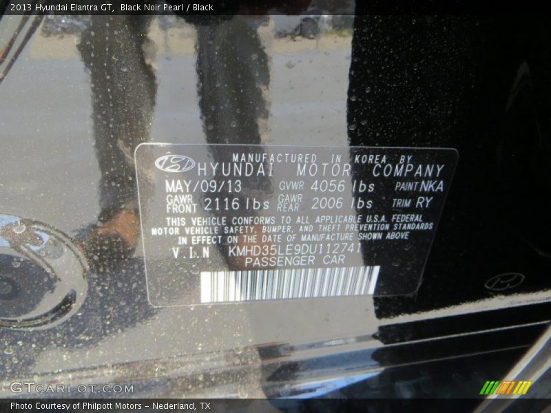Black Noir Pearl / Black 2013 Hyundai Elantra GT