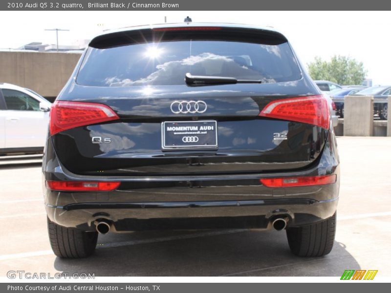 Brilliant Black / Cinnamon Brown 2010 Audi Q5 3.2 quattro