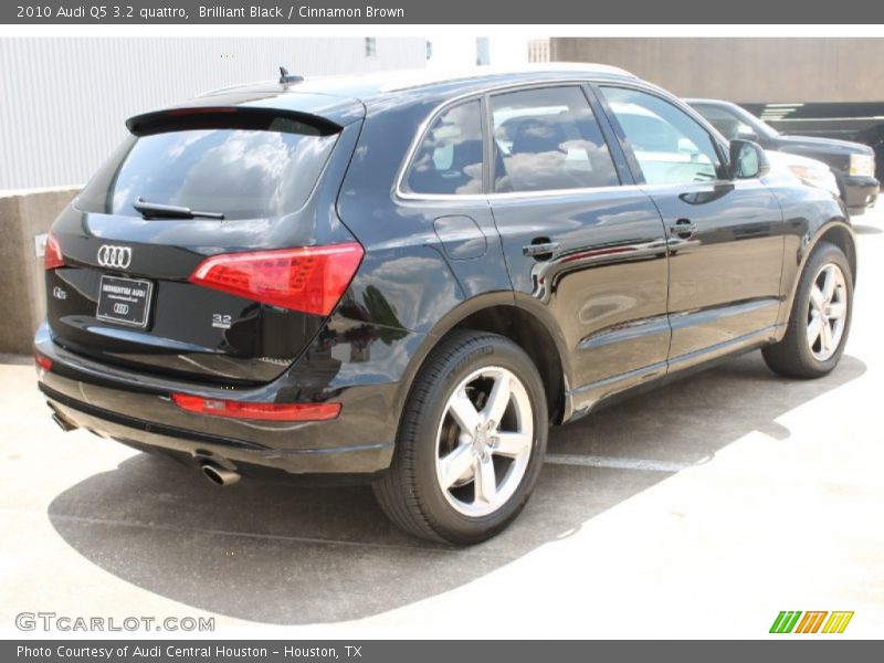 Brilliant Black / Cinnamon Brown 2010 Audi Q5 3.2 quattro