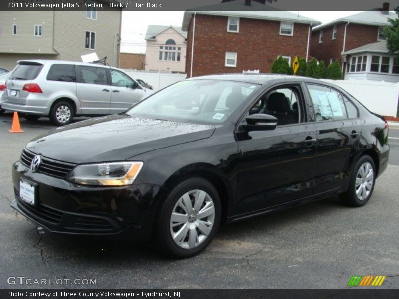 Front 3/4 View of 2011 Jetta SE Sedan