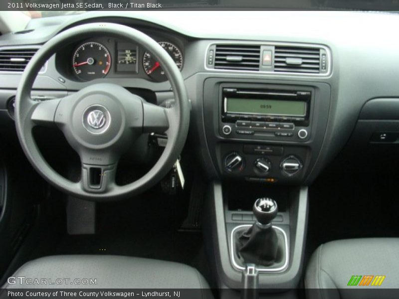 Black / Titan Black 2011 Volkswagen Jetta SE Sedan