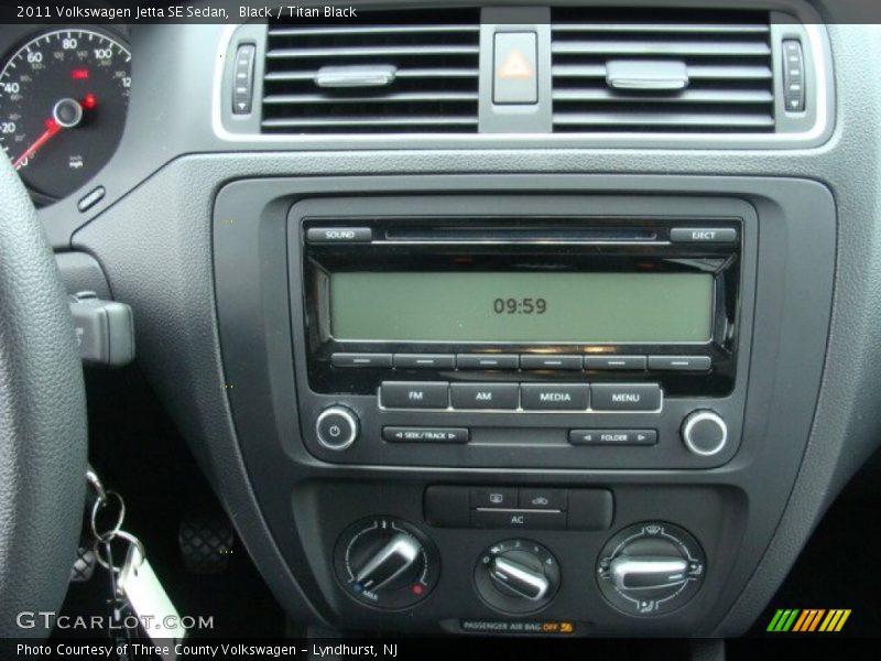 Black / Titan Black 2011 Volkswagen Jetta SE Sedan