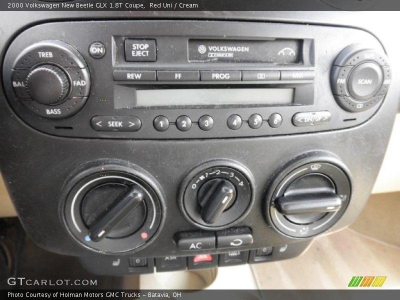 Red Uni / Cream 2000 Volkswagen New Beetle GLX 1.8T Coupe