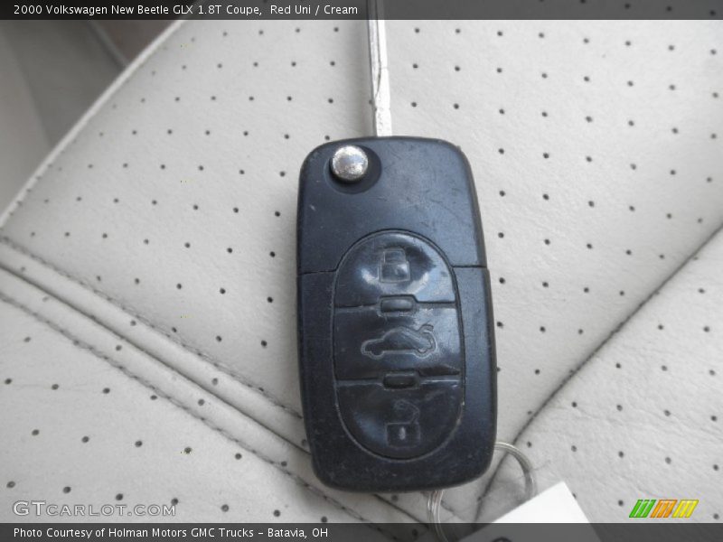 Red Uni / Cream 2000 Volkswagen New Beetle GLX 1.8T Coupe