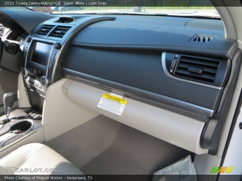 Super White / Light Gray 2013 Toyota Camry Hybrid XLE