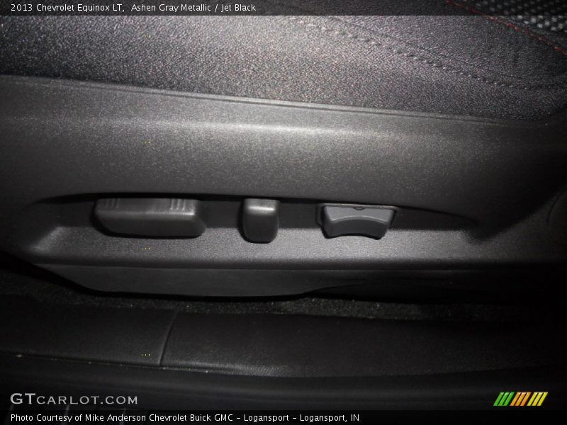 Ashen Gray Metallic / Jet Black 2013 Chevrolet Equinox LT