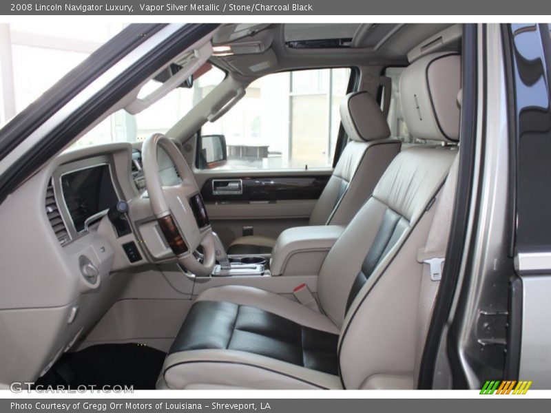 Front Seat of 2008 Navigator Luxury