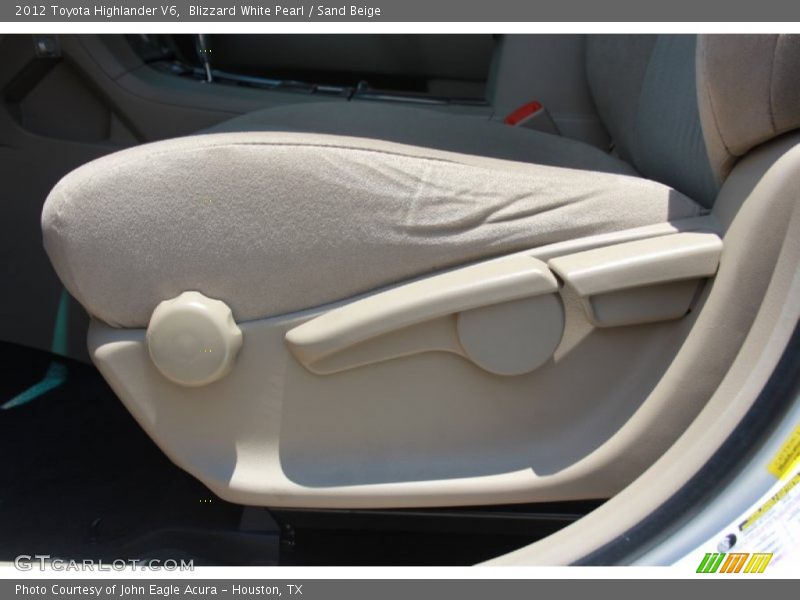 Blizzard White Pearl / Sand Beige 2012 Toyota Highlander V6