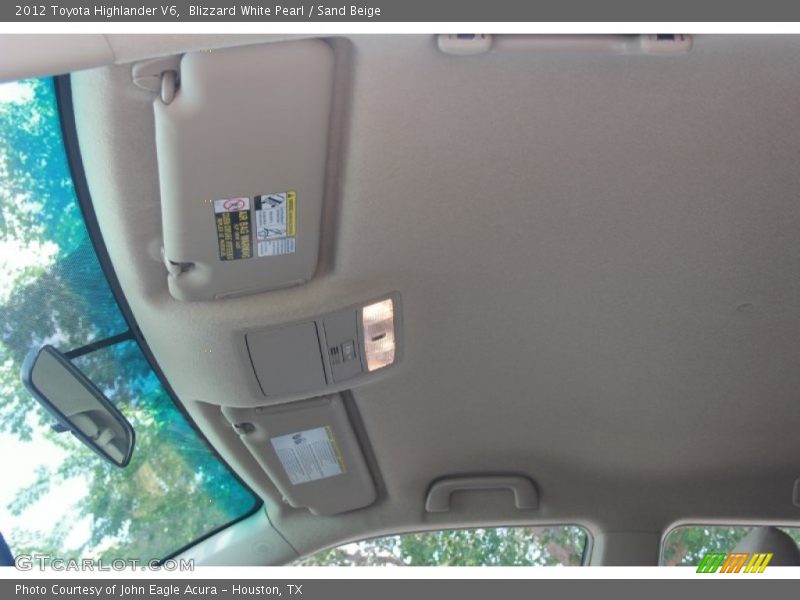 Blizzard White Pearl / Sand Beige 2012 Toyota Highlander V6