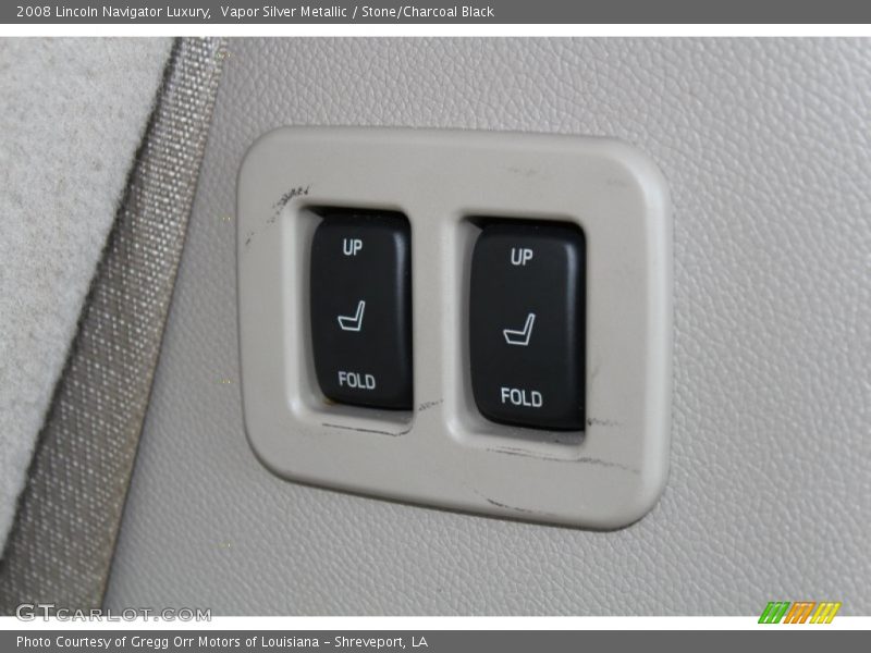 Controls of 2008 Navigator Luxury