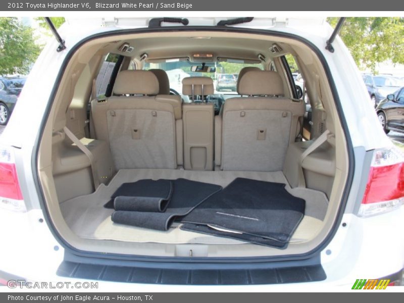 Blizzard White Pearl / Sand Beige 2012 Toyota Highlander V6