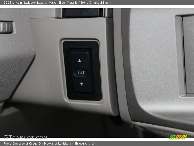 Controls of 2008 Navigator Luxury