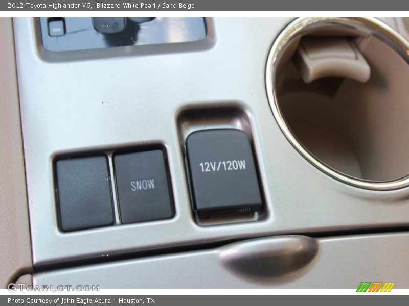 Blizzard White Pearl / Sand Beige 2012 Toyota Highlander V6