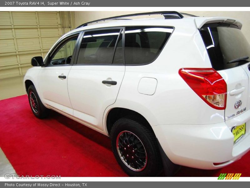 Super White / Ash Gray 2007 Toyota RAV4 I4