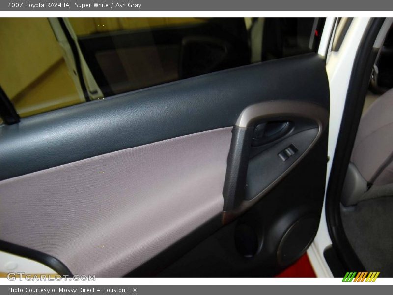 Super White / Ash Gray 2007 Toyota RAV4 I4
