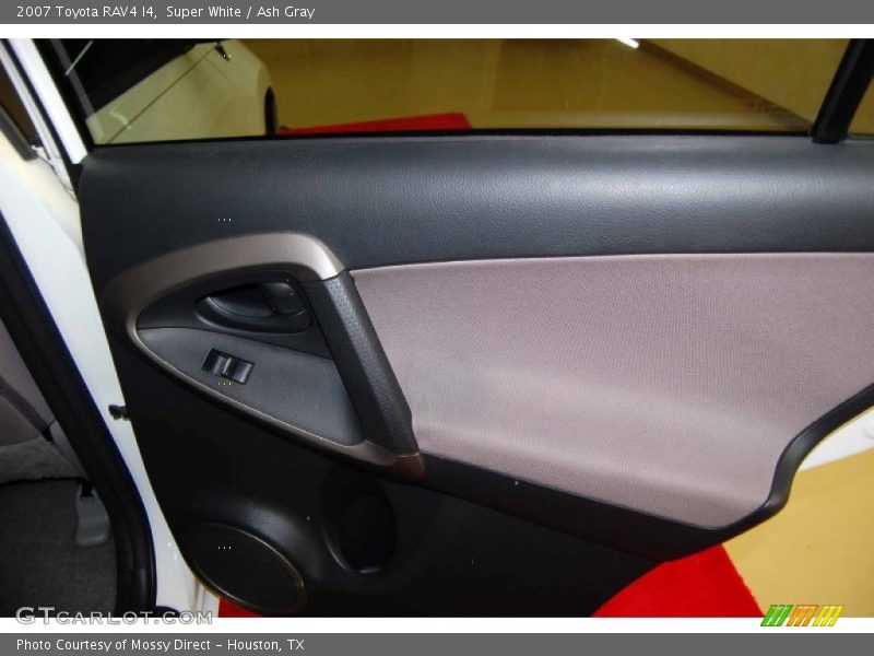 Super White / Ash Gray 2007 Toyota RAV4 I4