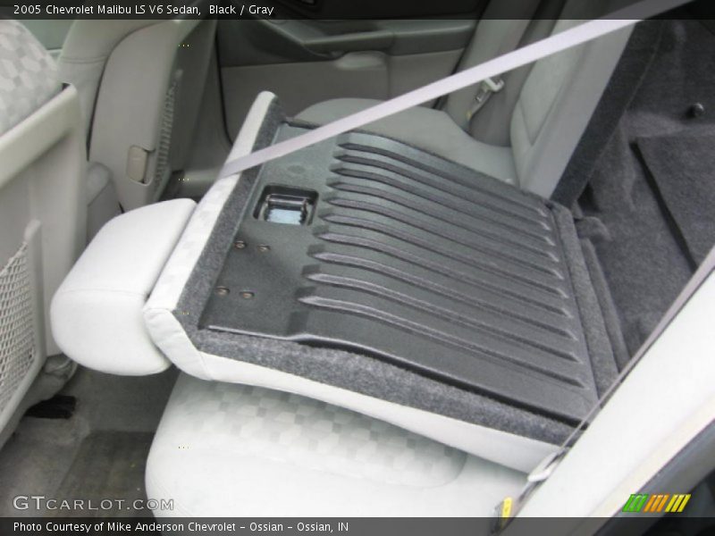 Black / Gray 2005 Chevrolet Malibu LS V6 Sedan