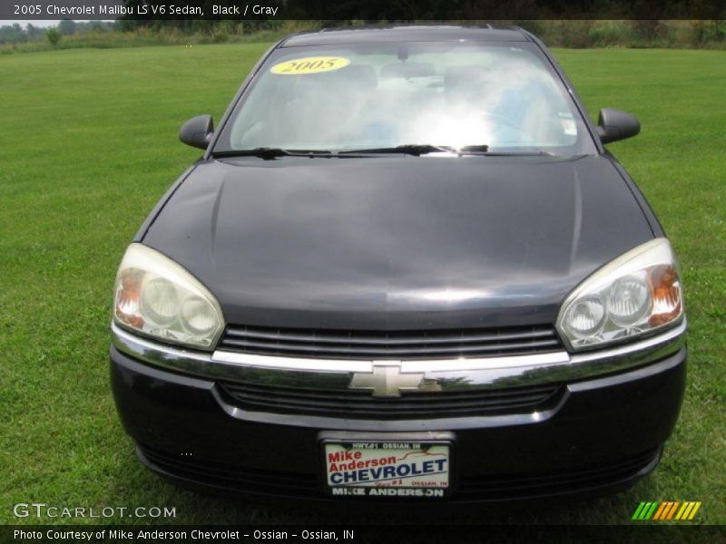 Black / Gray 2005 Chevrolet Malibu LS V6 Sedan