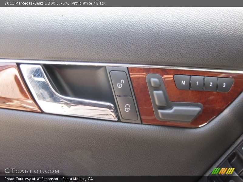 Arctic White / Black 2011 Mercedes-Benz C 300 Luxury