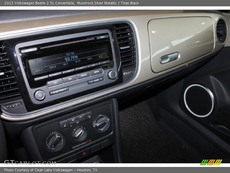 Moonrock Silver Metallic / Titan Black 2013 Volkswagen Beetle 2.5L Convertible