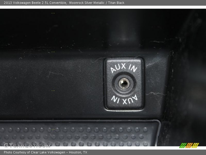 Moonrock Silver Metallic / Titan Black 2013 Volkswagen Beetle 2.5L Convertible