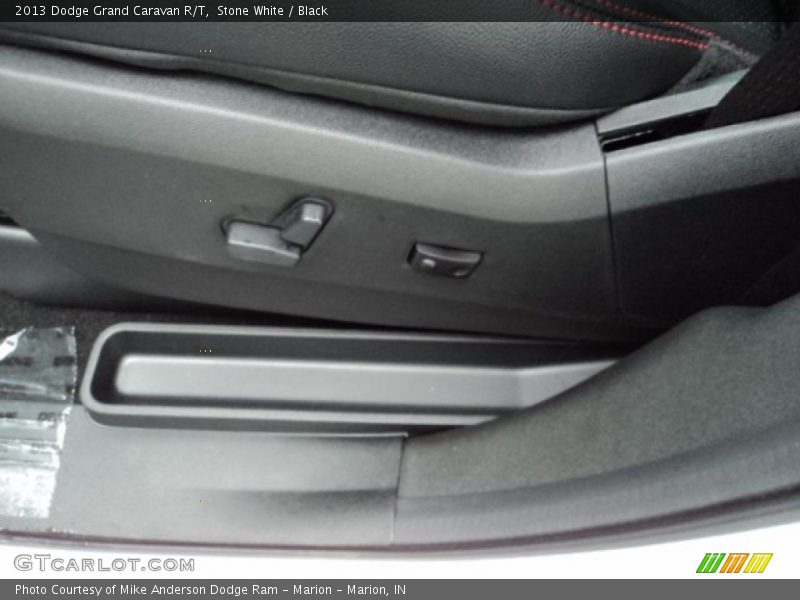 Stone White / Black 2013 Dodge Grand Caravan R/T
