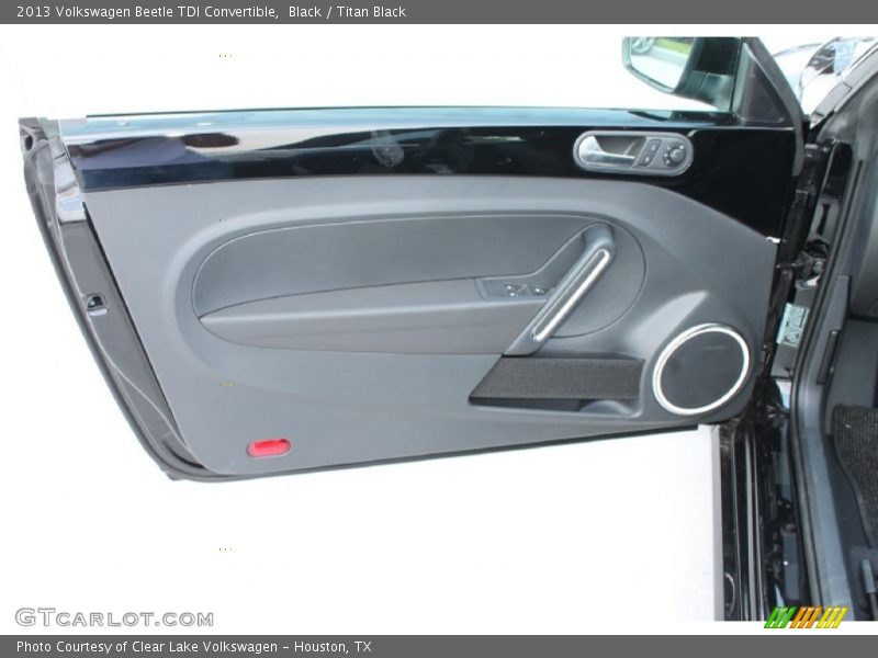 Black / Titan Black 2013 Volkswagen Beetle TDI Convertible