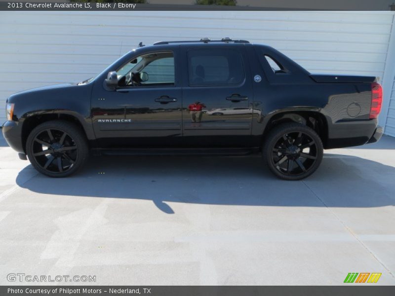 Black / Ebony 2013 Chevrolet Avalanche LS