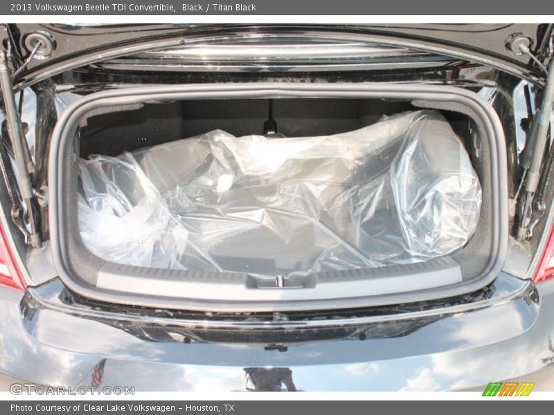 Black / Titan Black 2013 Volkswagen Beetle TDI Convertible