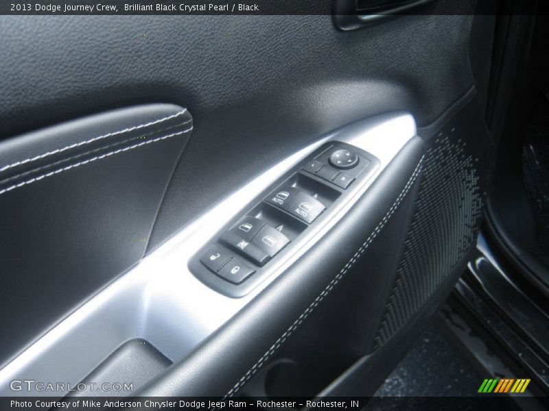 Brilliant Black Crystal Pearl / Black 2013 Dodge Journey Crew