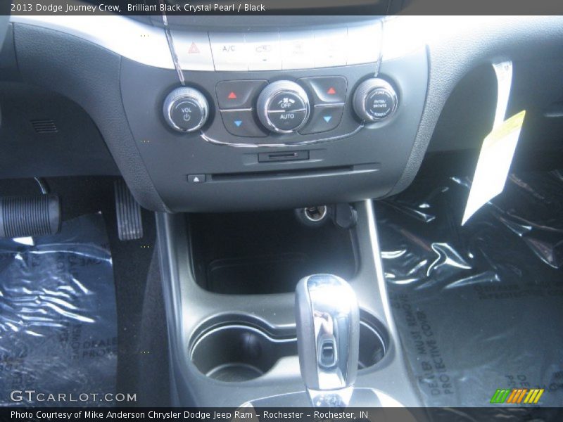Brilliant Black Crystal Pearl / Black 2013 Dodge Journey Crew