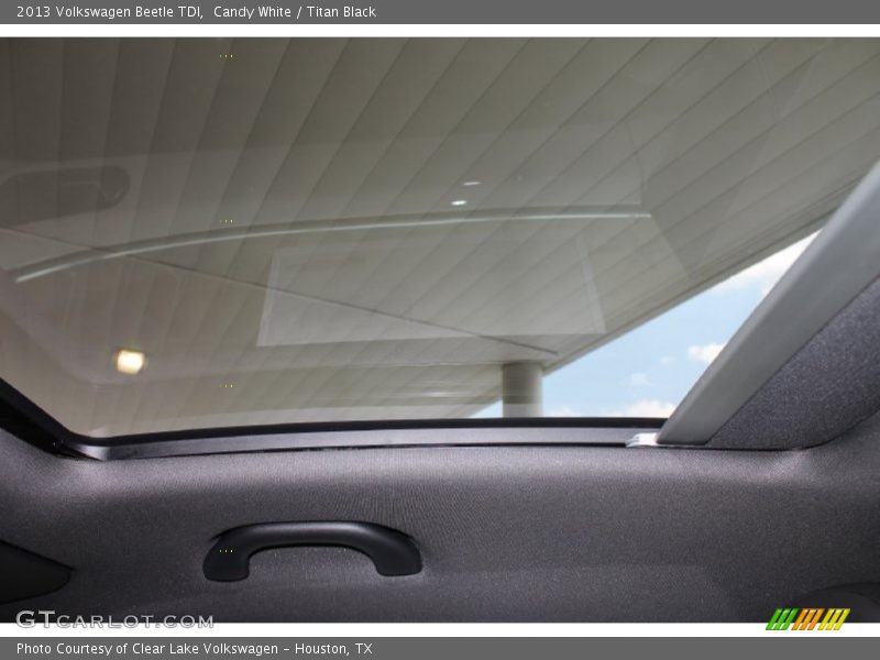 Candy White / Titan Black 2013 Volkswagen Beetle TDI