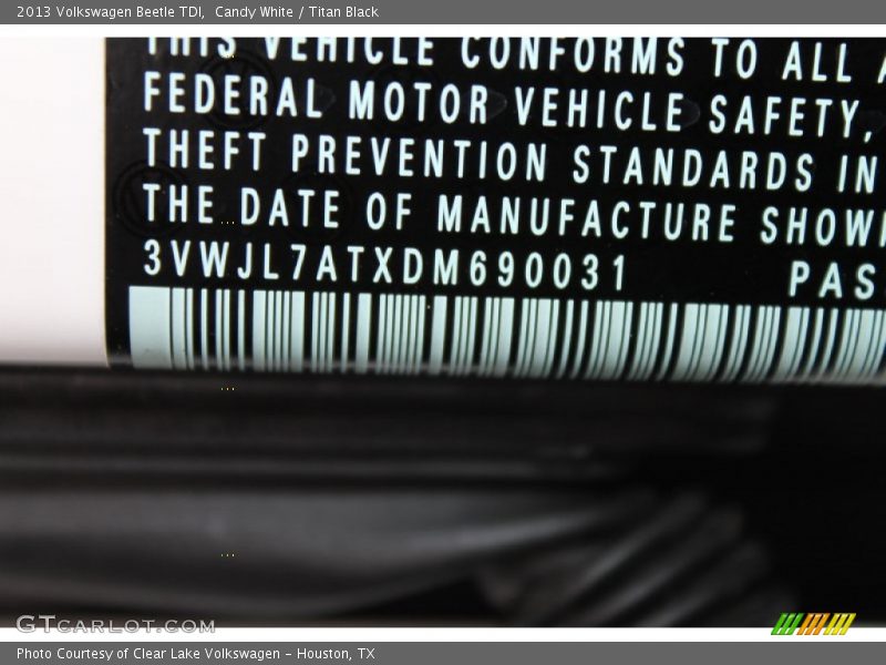 Candy White / Titan Black 2013 Volkswagen Beetle TDI