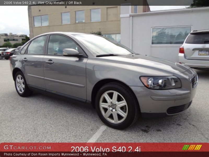 Flint Gray Metallic / Off Black 2006 Volvo S40 2.4i