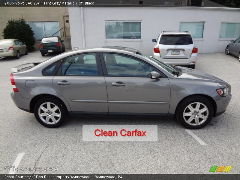 Flint Gray Metallic / Off Black 2006 Volvo S40 2.4i