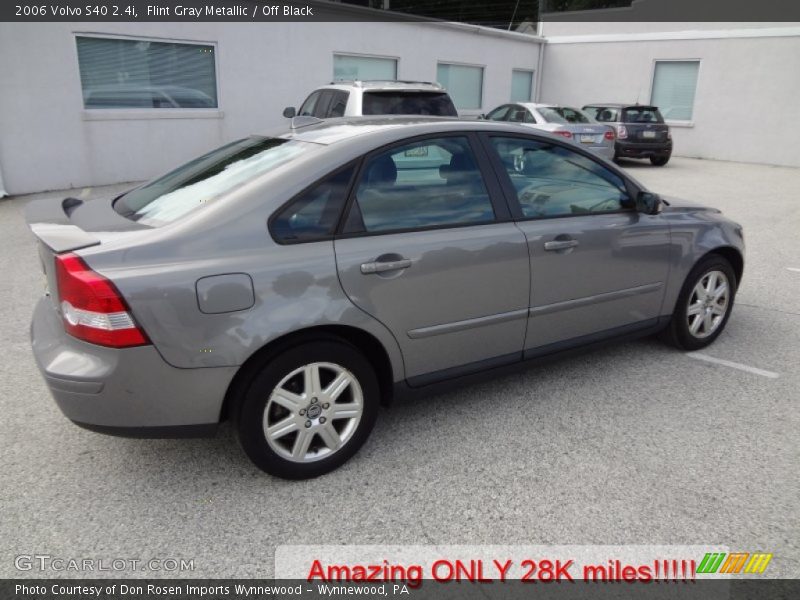 Flint Gray Metallic / Off Black 2006 Volvo S40 2.4i