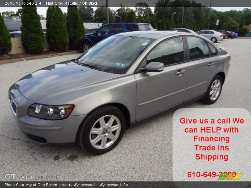Flint Gray Metallic / Off Black 2006 Volvo S40 2.4i
