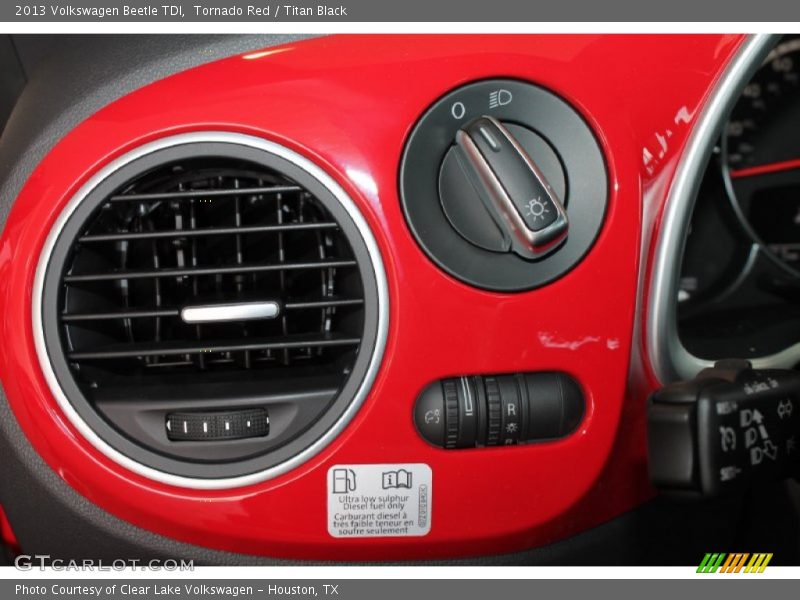 Tornado Red / Titan Black 2013 Volkswagen Beetle TDI