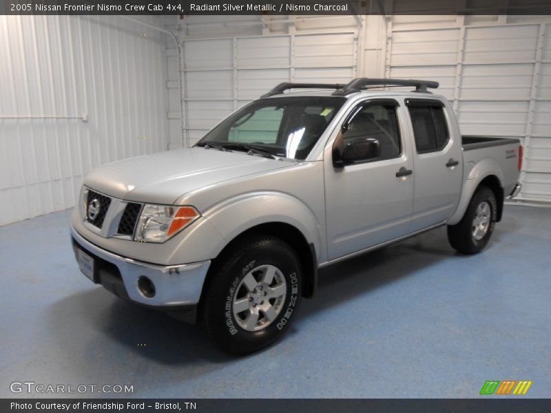 Front 3/4 View of 2005 Frontier Nismo Crew Cab 4x4