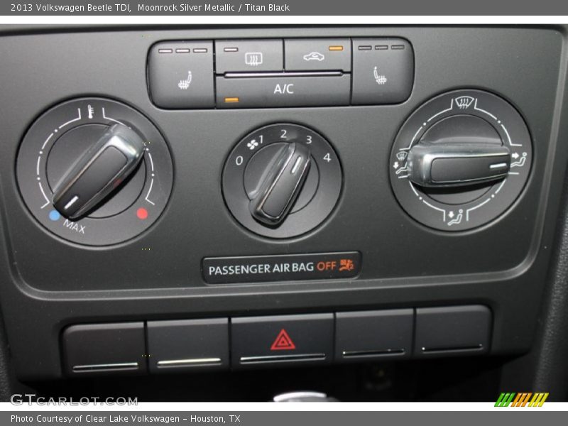 Moonrock Silver Metallic / Titan Black 2013 Volkswagen Beetle TDI