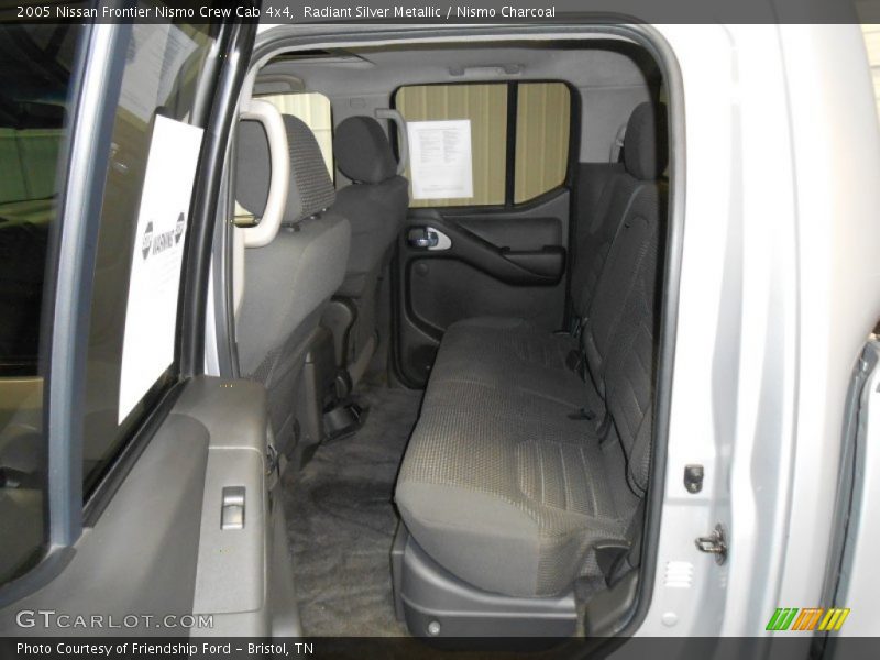 Radiant Silver Metallic / Nismo Charcoal 2005 Nissan Frontier Nismo Crew Cab 4x4
