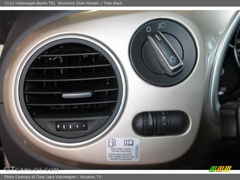 Moonrock Silver Metallic / Titan Black 2013 Volkswagen Beetle TDI
