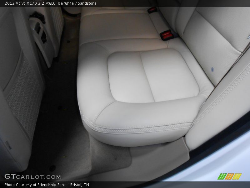 Ice White / Sandstone 2013 Volvo XC70 3.2 AWD