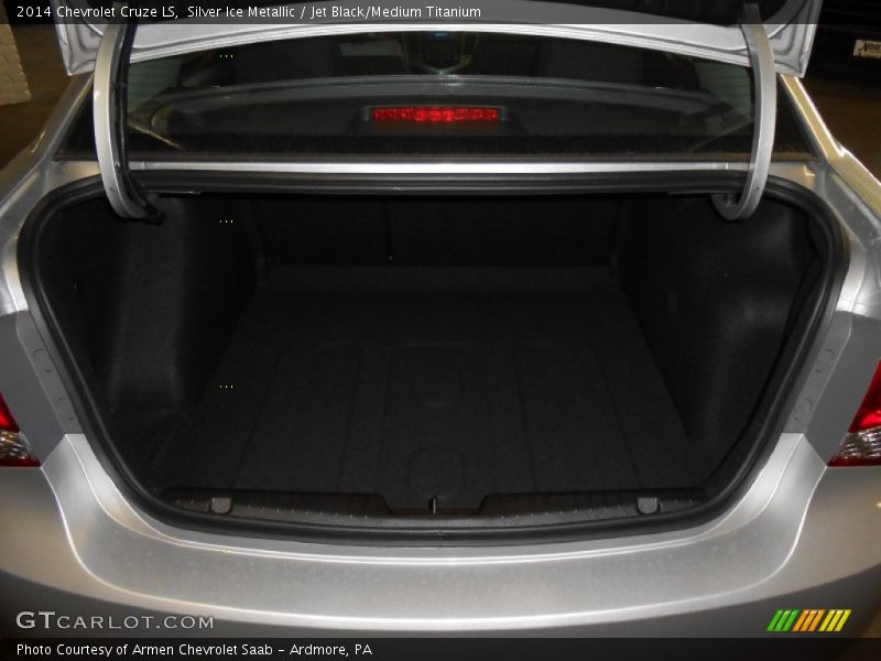 Silver Ice Metallic / Jet Black/Medium Titanium 2014 Chevrolet Cruze LS