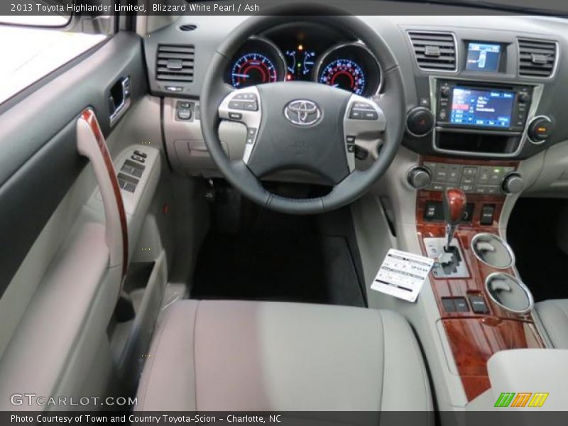 Blizzard White Pearl / Ash 2013 Toyota Highlander Limited