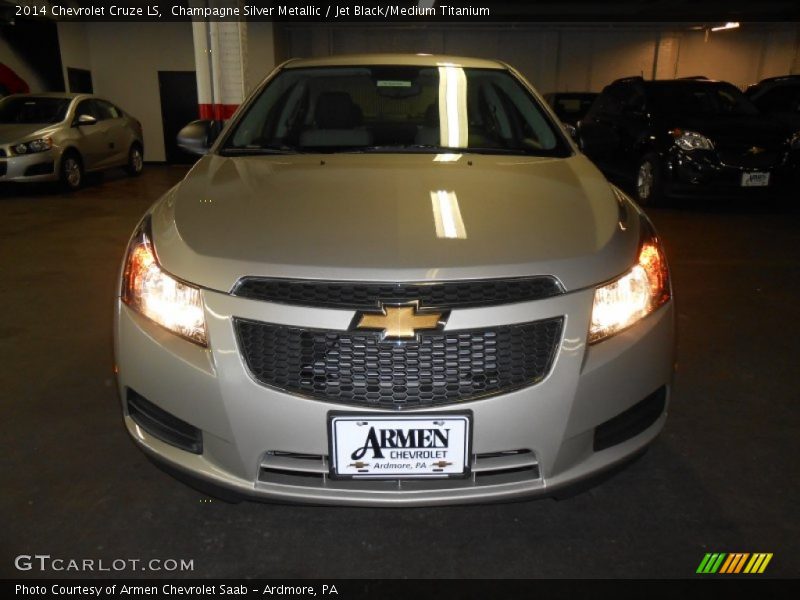 Champagne Silver Metallic / Jet Black/Medium Titanium 2014 Chevrolet Cruze LS