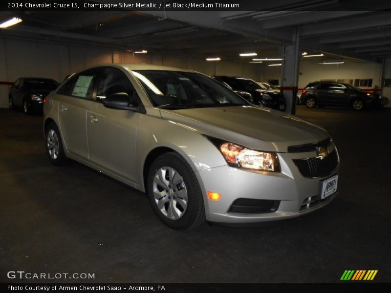 Champagne Silver Metallic / Jet Black/Medium Titanium 2014 Chevrolet Cruze LS