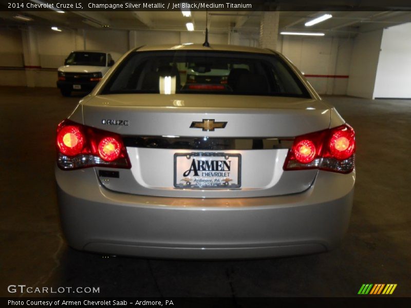 Champagne Silver Metallic / Jet Black/Medium Titanium 2014 Chevrolet Cruze LS