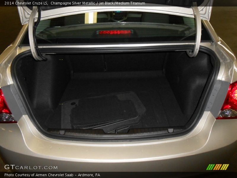 Champagne Silver Metallic / Jet Black/Medium Titanium 2014 Chevrolet Cruze LS